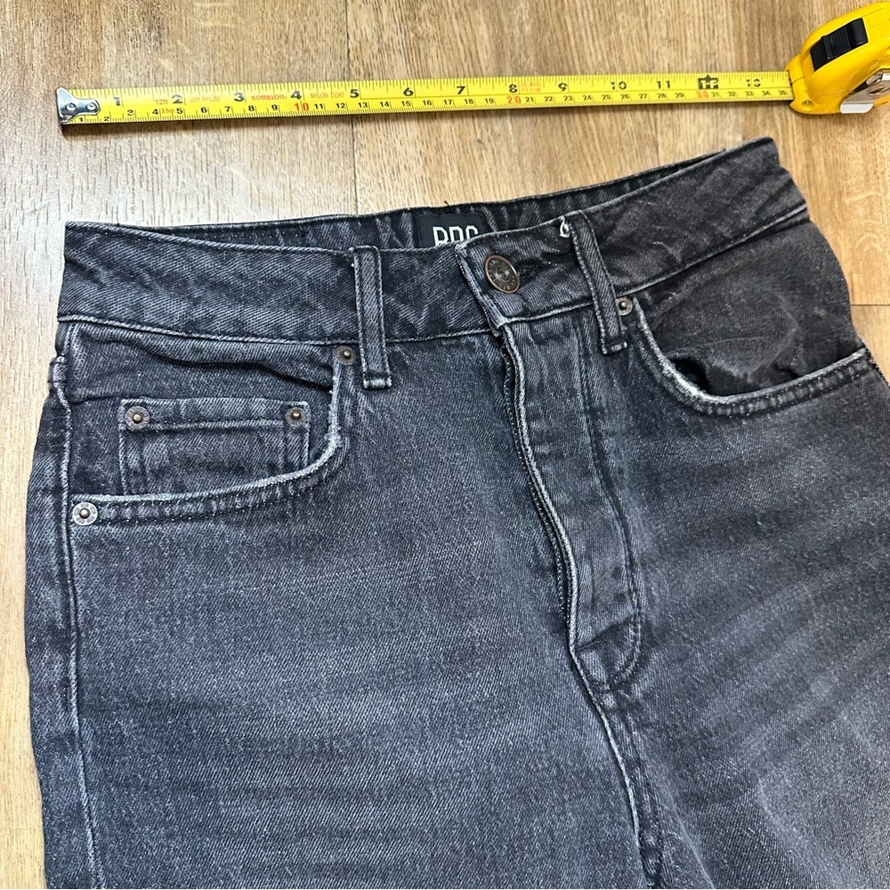 Urban Outfitters BGB Dillon Charcoal Black Relaxed Fit Jeans Size 27 - Picture 9 of 13